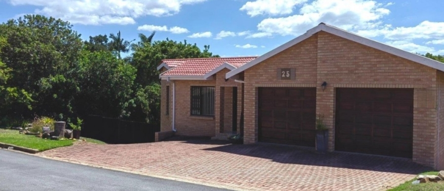 3 Bedroom Property for Sale in Wavecrest Eastern Cape